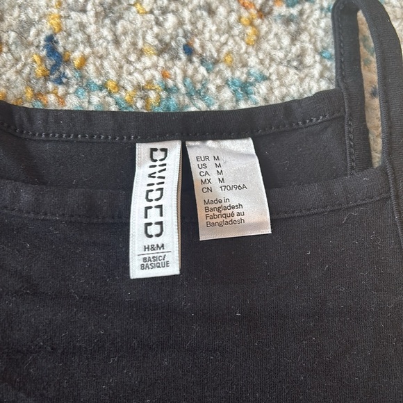 H&M cropped high neck shirt - Picture 2 of 2